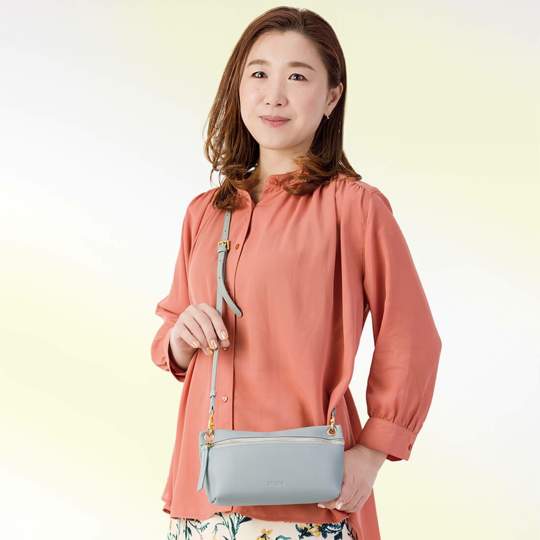 シュリンクレザーミニポシェット