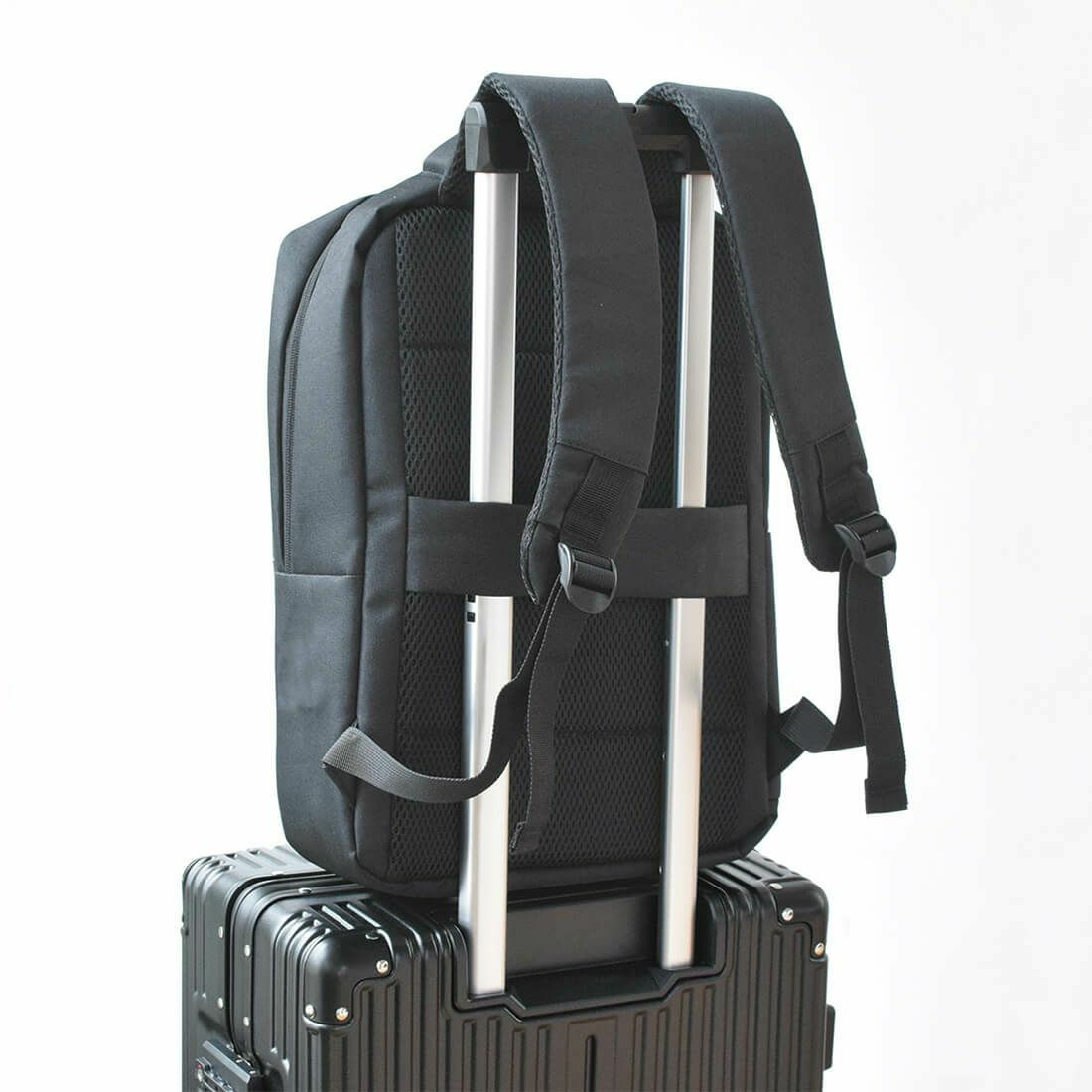 【アウトレット】多機能軽量リュックサック