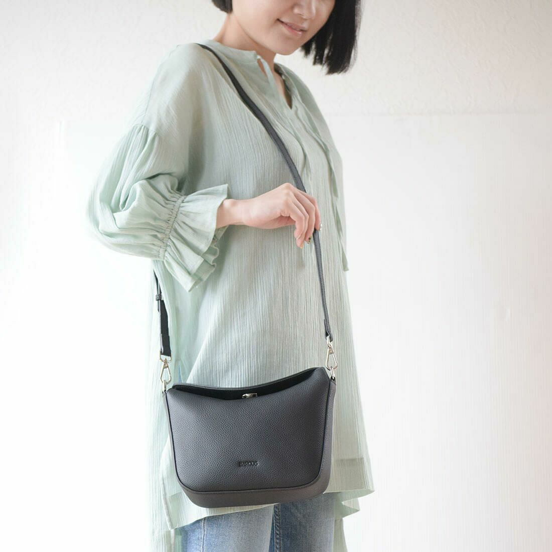 【アウトレット】シュリンクレザー2wayショルダーバッグ