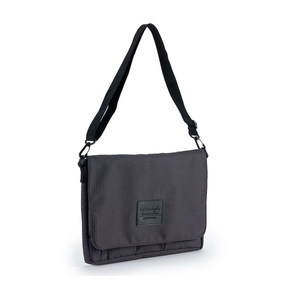 ショルダーベルト付きパソコンバッグ