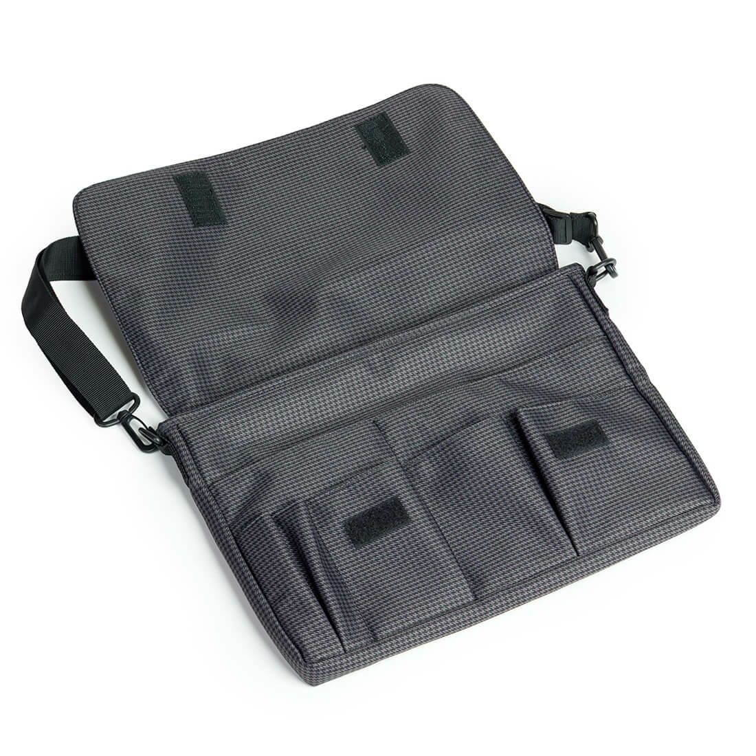 ショルダーベルト付きパソコンバッグ