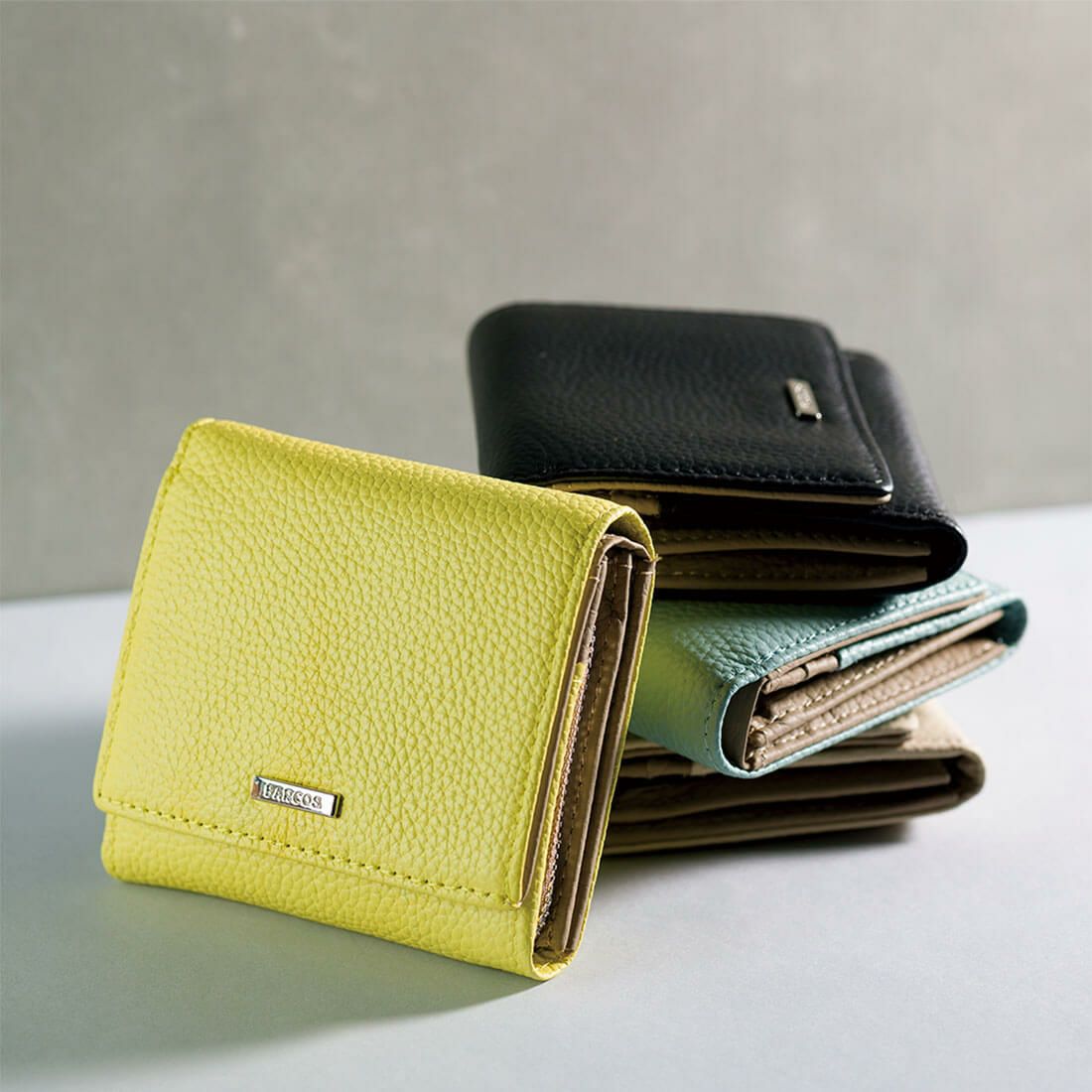 シュリンクレザーバイカラー折財布