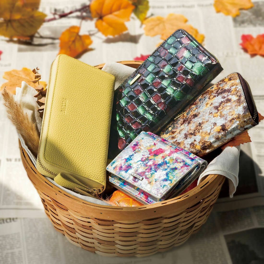 ペイントレザー折財布