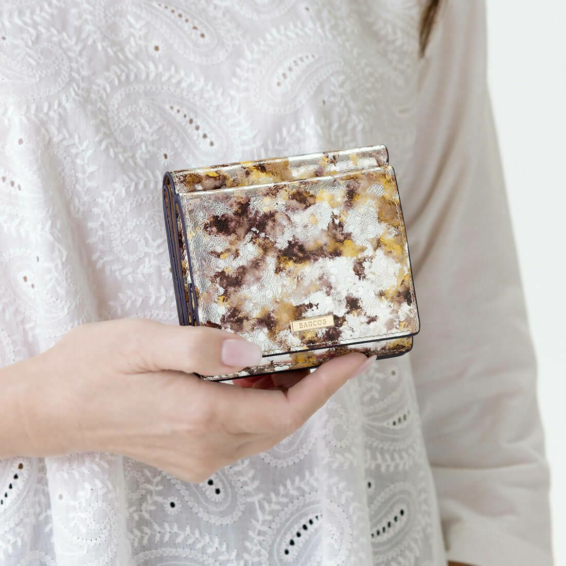 ペイントレザー折財布