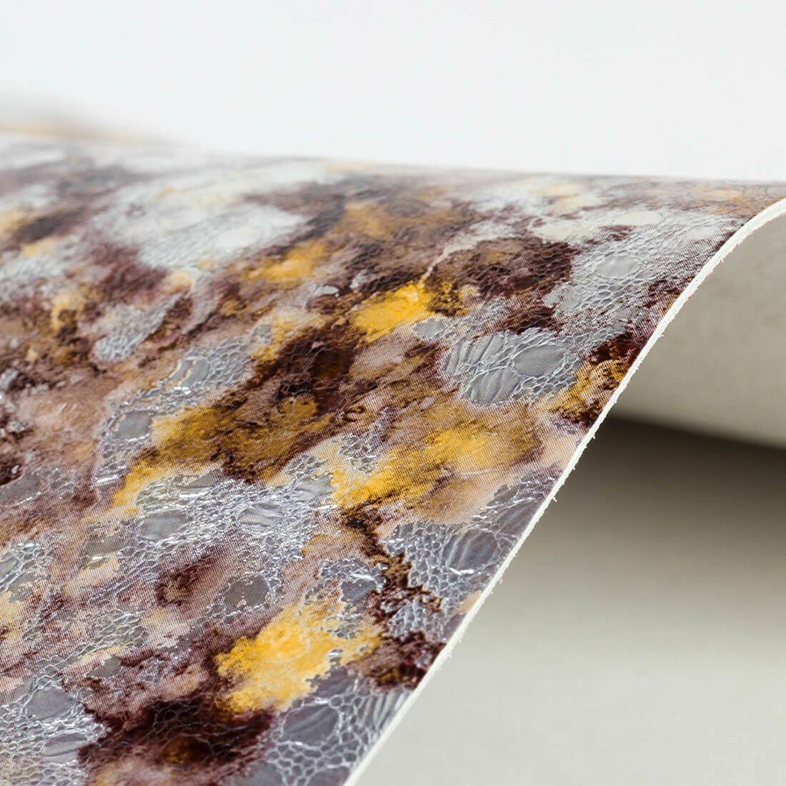 ペイントレザー折財布