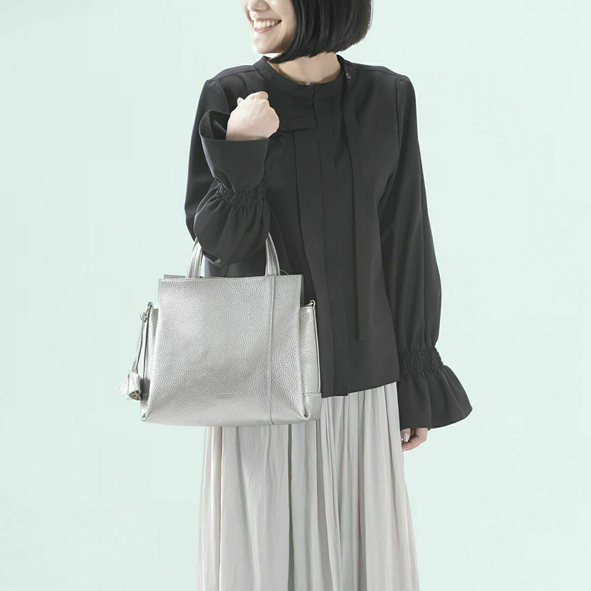 【アウトレット】チャーム付き2wayレザーハンドバッグ＜ルル＞